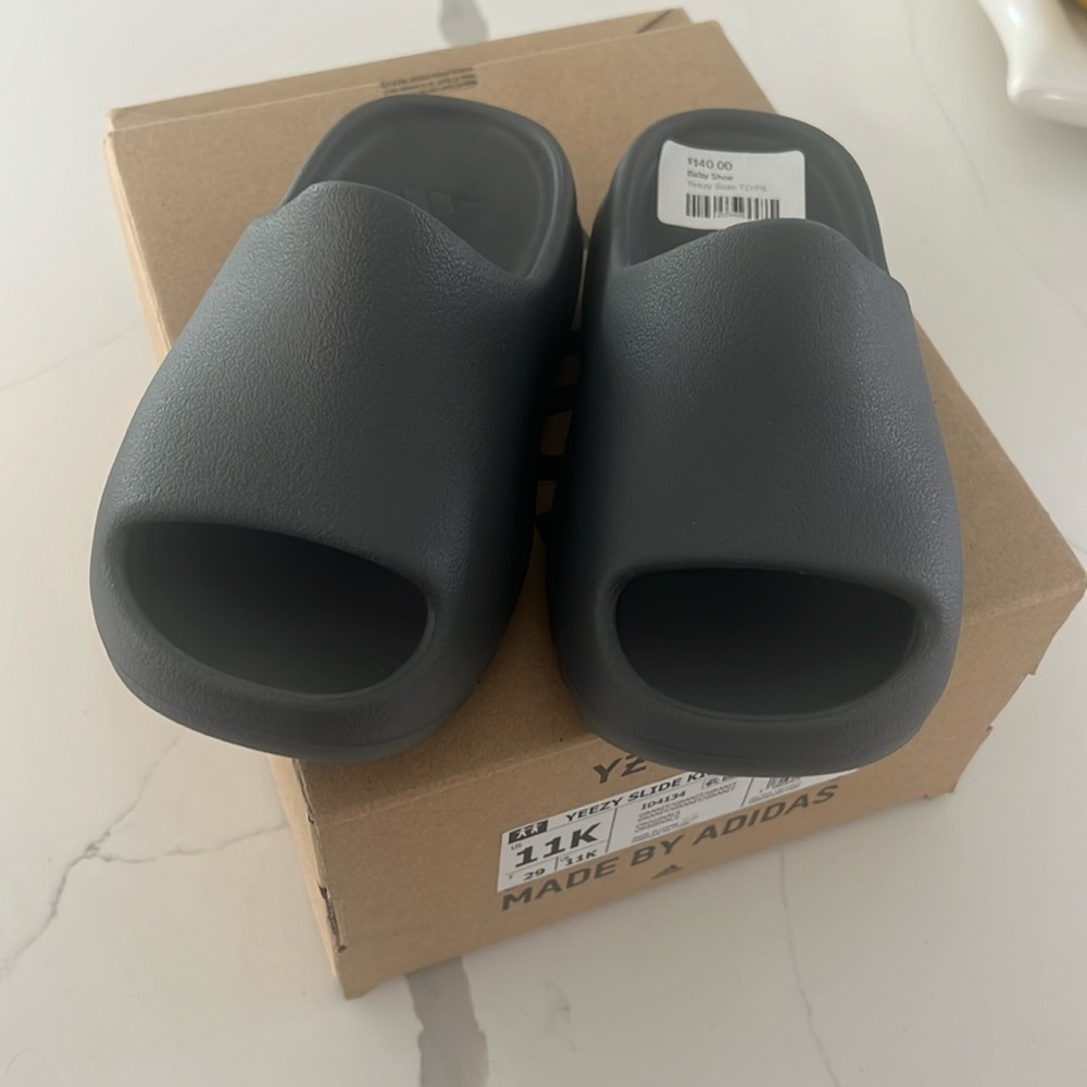 Yeezy Kids Slides
